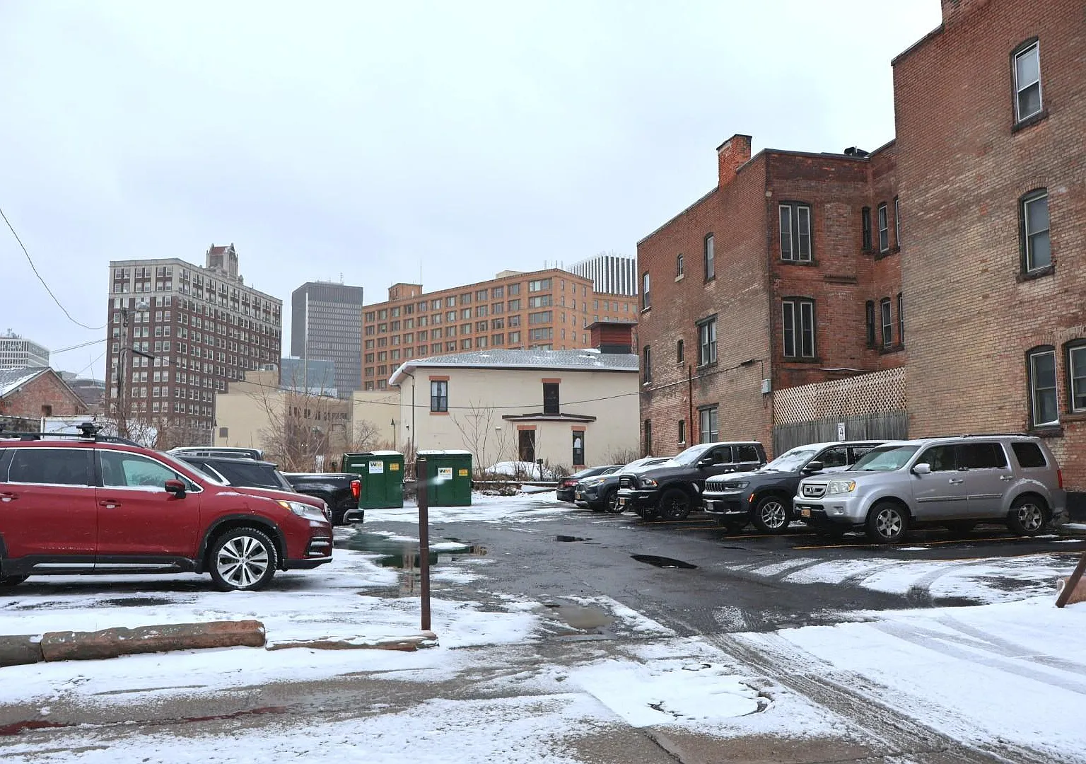 2 bed, 650 sqft, $1,300 — Photo 3