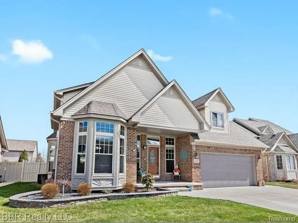 24585 Helene Dr, Brownstown, MI 48183