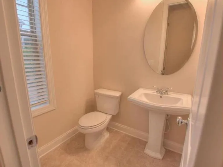2415 Tenor Ln — Photo 13