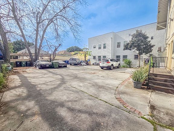 2nd image of 1516 W 11th Pl