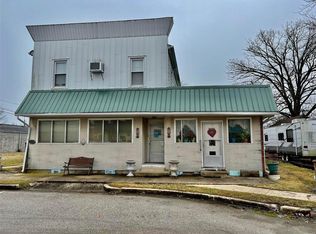 116 W Wall St, Worden, IL 62097