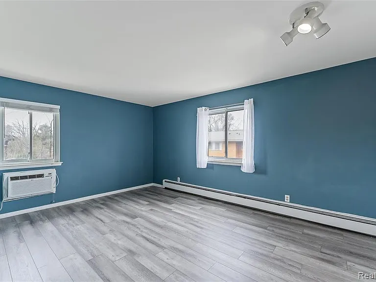 801 Plate St #201 — Photo 10