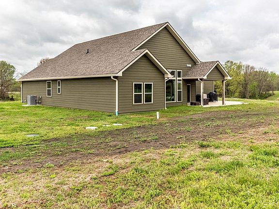 5th image of 43 SW 150th Rd
