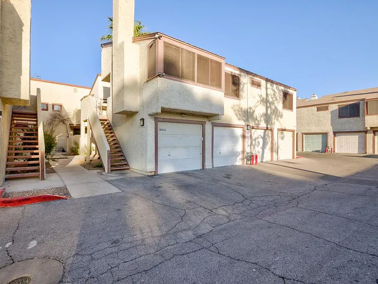 5031 Spencer St #C — Photo 2