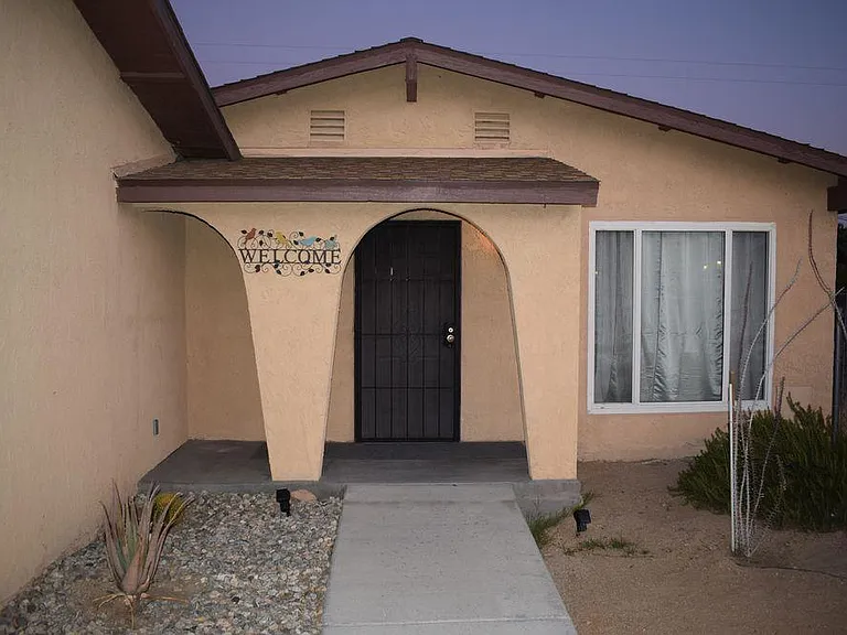 6577 Desert Queen Ave — Photo 27
