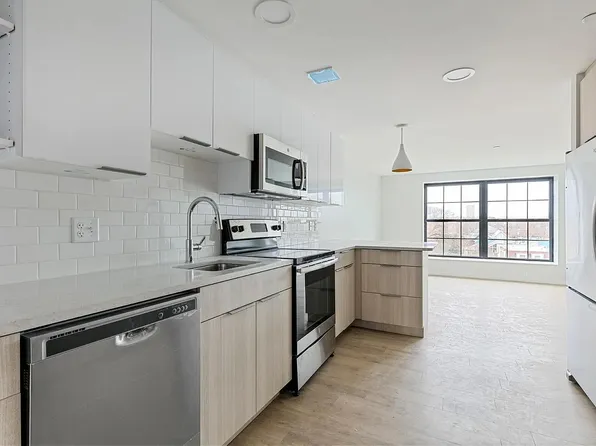 10 Soden St #301, Cambridge, MA 02139