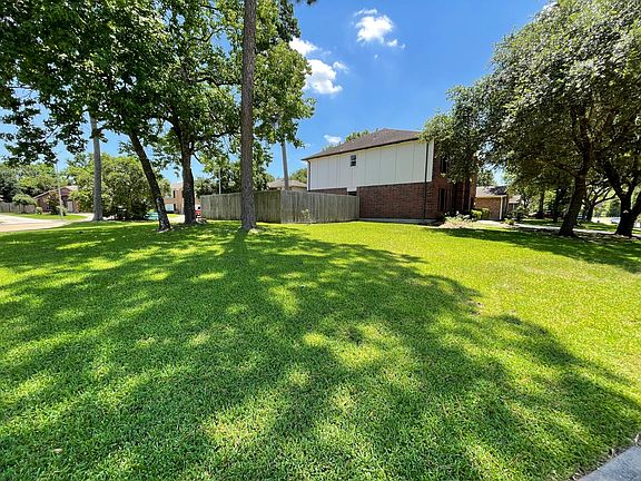 2nd image of 3626 Apple Hollow Ln