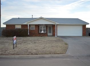 6114 SW Summit Ave, Lawton, OK 73505