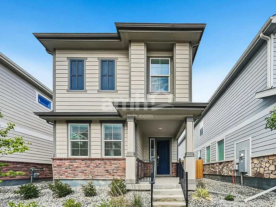 23704 E 2nd Pl