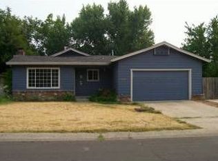 2065 Merle Dr, Redding, CA 96001