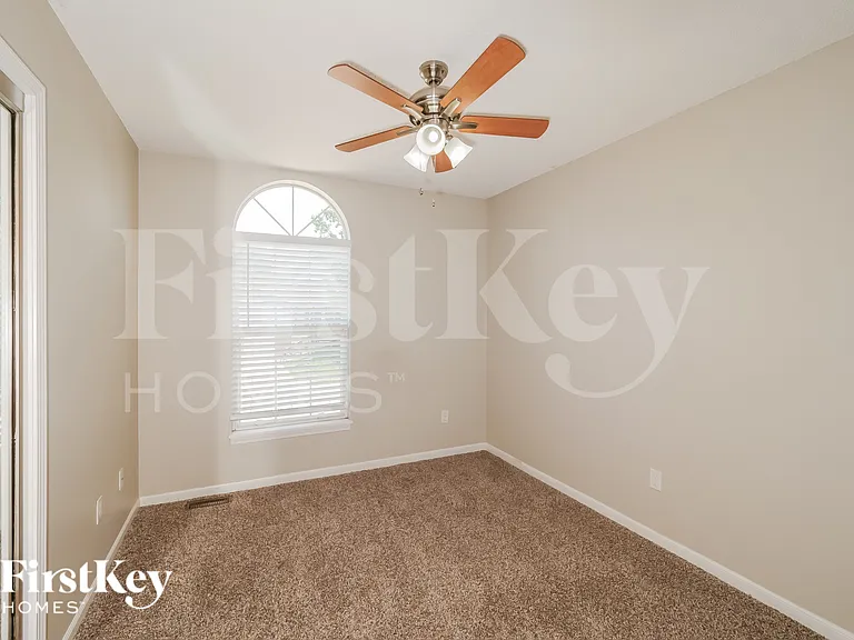 1603 Roberta Dr — Photo 16