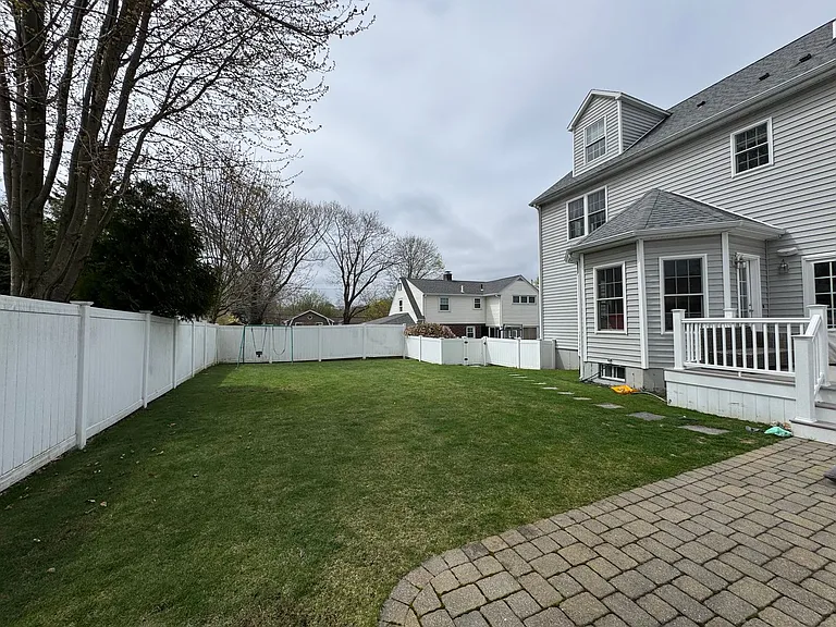 43 Canterbury Rd — Photo 62