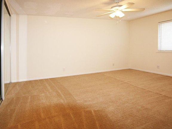 5th image of 9946 62nd Ter S APT C