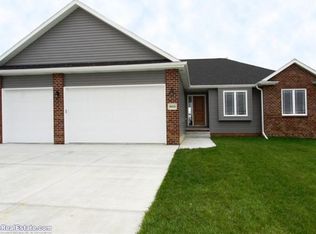 9455 Northern Sky Rd, Lincoln, NE 68505