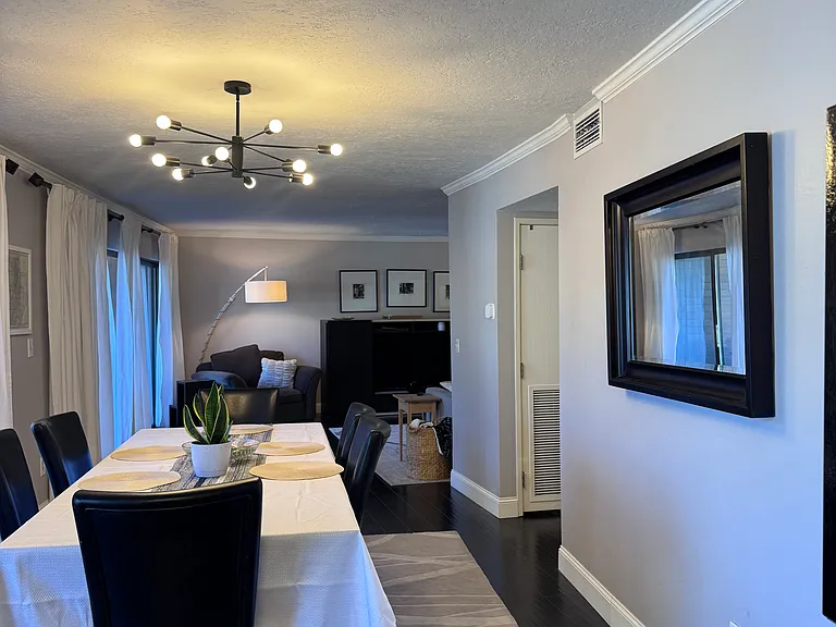 245 N Vine St #407 — Photo 35