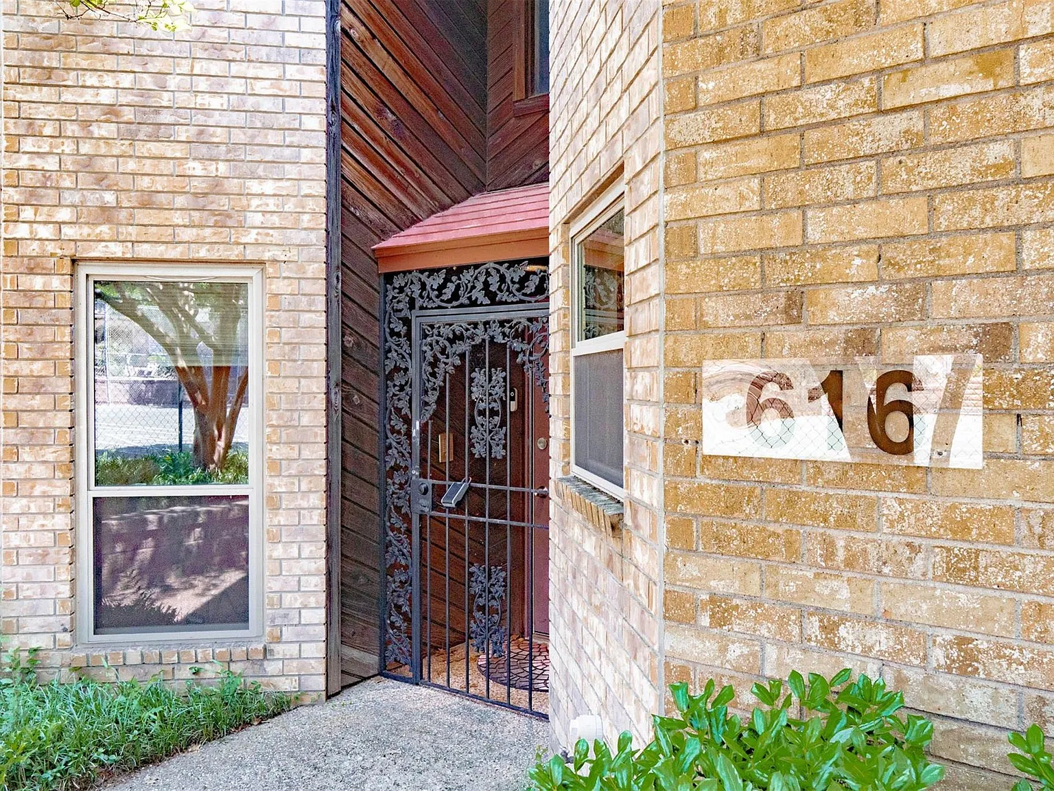 3 bed, 1681 sqft, $2,150 — Photo 2