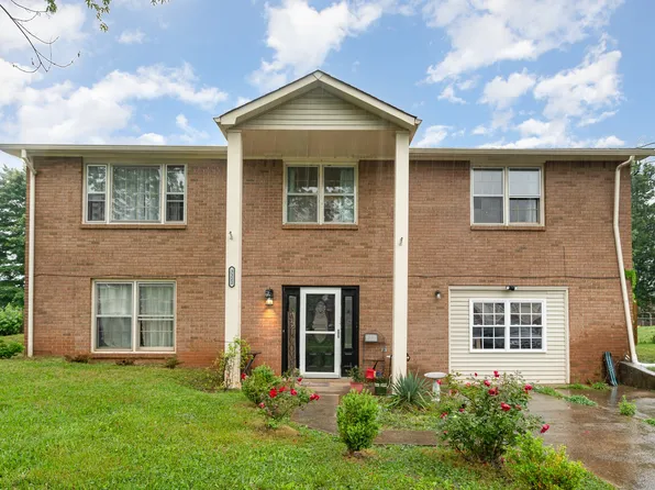 3322 Carrie Dr, Clarksville, TN 37042