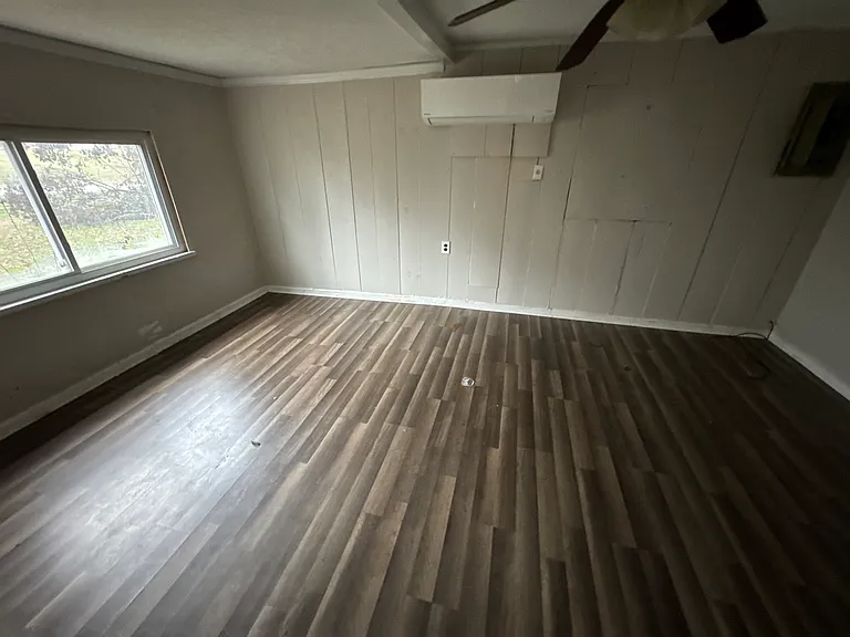 68 Davis Cir — Photo 5