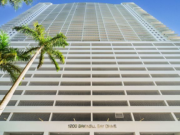 4th image of 1200 Brickell Bay Dr APT 2122