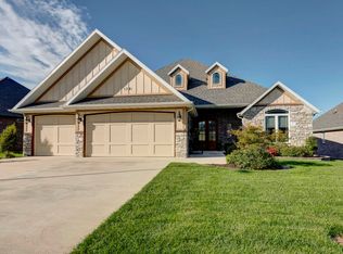 1381 N Rockingham Ave, Nixa, MO 65714