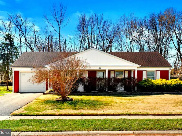 30 Gallaway Ln, Willingboro, NJ 08046