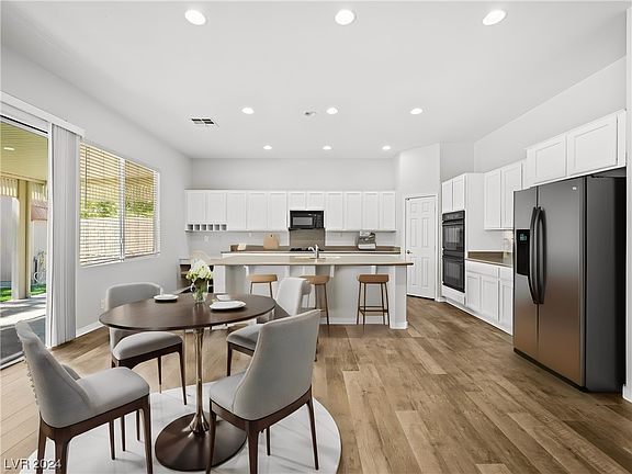 4th image of 1717 Silent Sunset Ave
