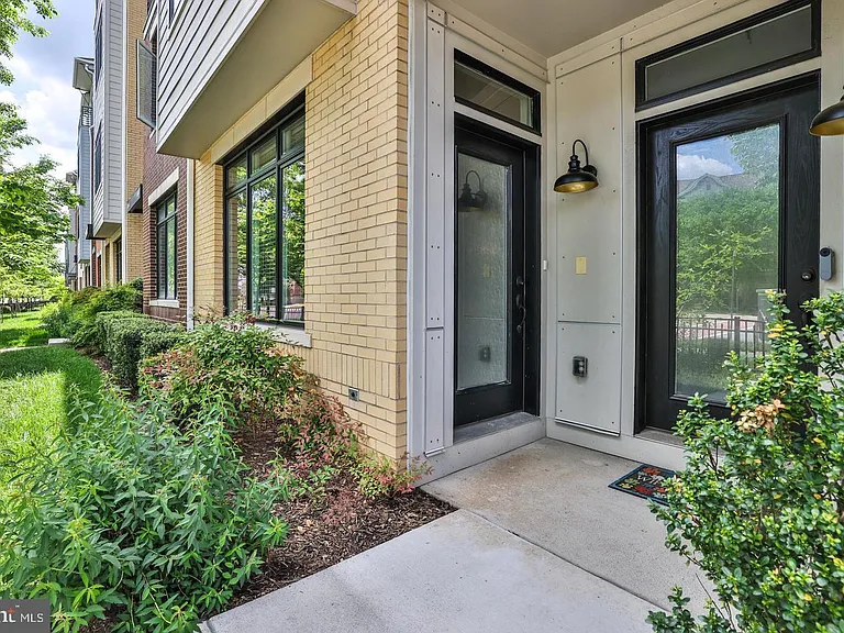 1102 Ribbon Limestone Ter SE — Photo 1