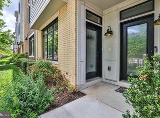 1102 Ribbon Limestone Ter SE, Leesburg, VA 20175