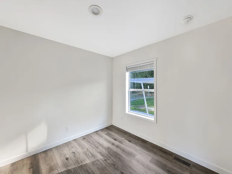 Wagon Wheel Mobile Home Park - 2920 Heller Rd — Photo 21
