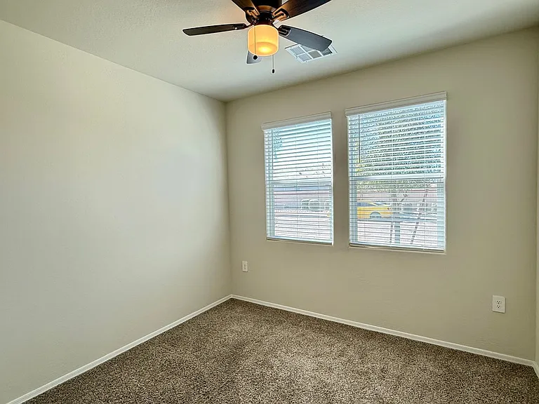 2207 S 46th St — Photo 26