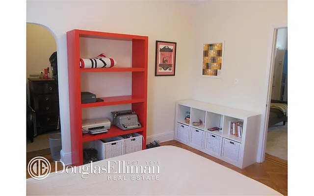 Rented by Douglas Elliman | media 8