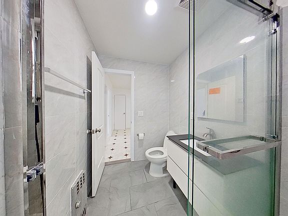 5th image of 8639 14th Ave Floor 1