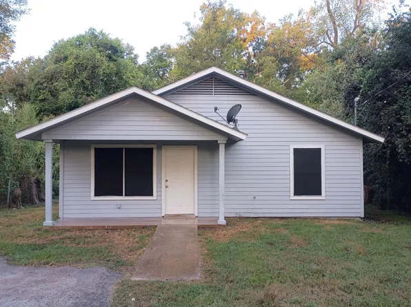 903 Conway St, Palestine, TX 75801