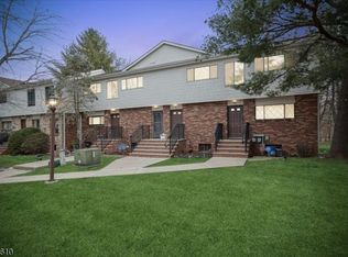 899 Merritt Dr, Hillsborough, NJ 08844