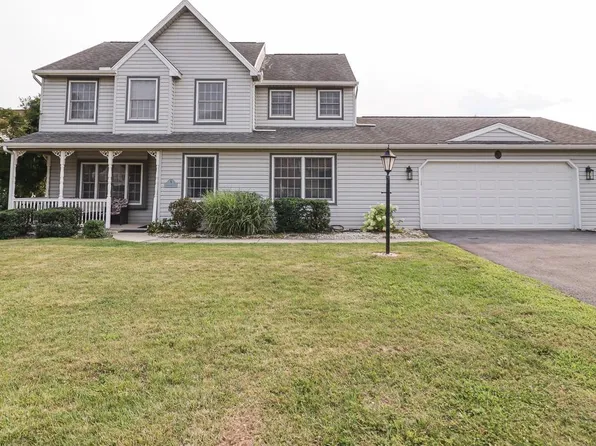 5 Canterbury Ct, Mechanicsburg, PA 17050