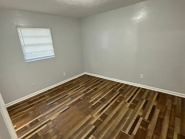 4020 Canal St — Photo 17
