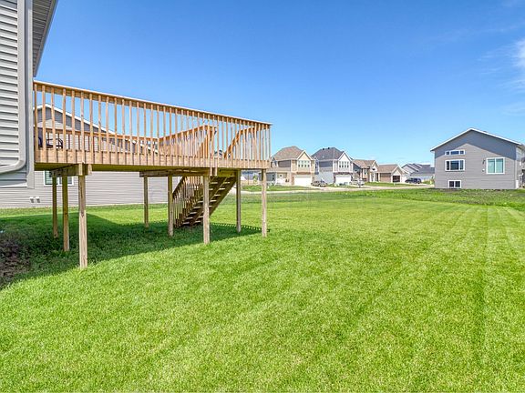 2nd image of 818 Albert Dr W