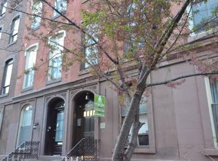 326 S 16th St APT 1R, Philadelphia, PA 19102