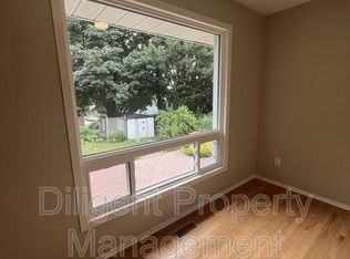 1318 Amundsen Ave UNIT 3, Peterborough, ON K9H6T4