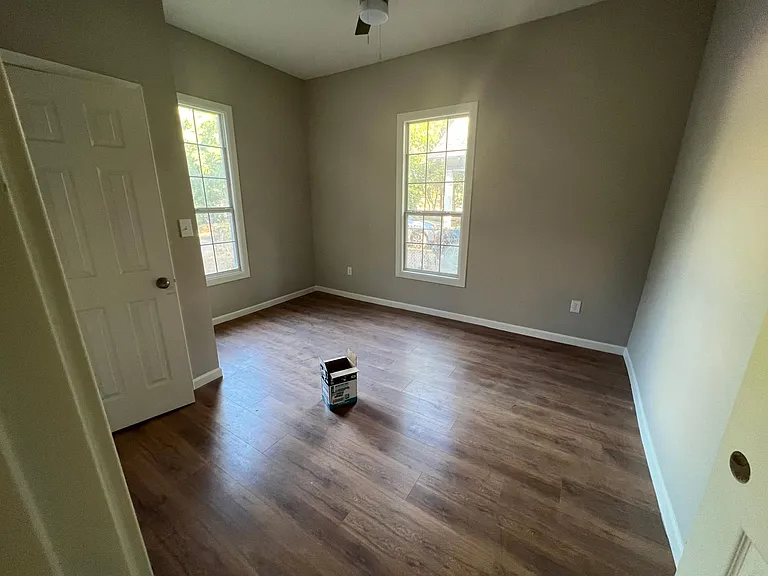 1017 Preston St — Photo 15