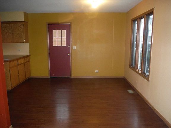 5th image of 211 Ferndale Dr
