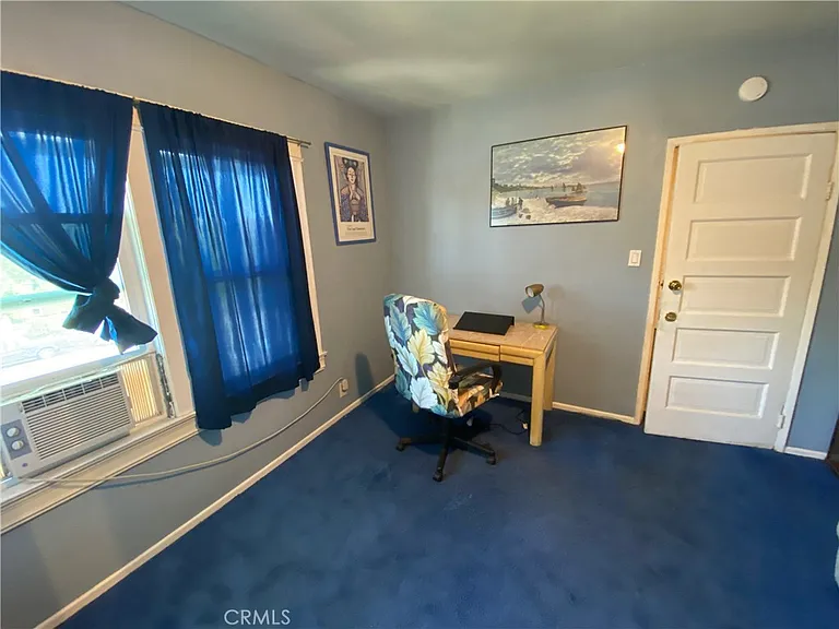 2707 S La Salle Ave #2 — Photo 11