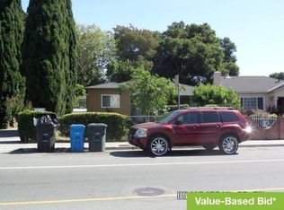 1560 Bay Rd, East Palo Alto, CA 94303