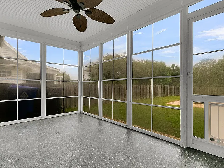 2117 Kings Gate Ln — Photo 22