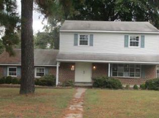 1202 Hermitage Rd, Colonial Heights, VA 23834