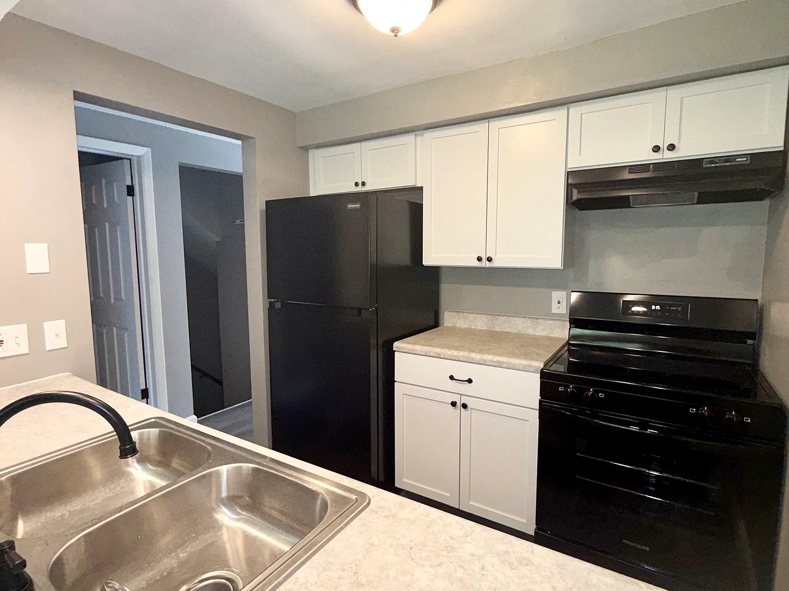 2 bed, 1.5 bath, 800 sqft, $1,399 — Photo 4