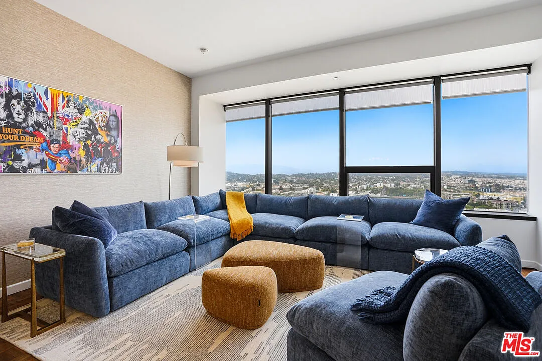 1 bed, 1.0 bath, 860 sqft, $3,800 — Photo 4