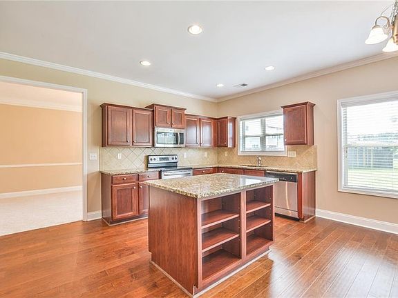 5th image of 3418 Pembrook Farm Ct