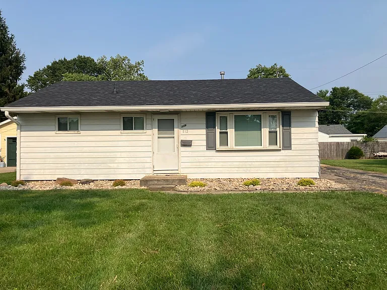 112 S Maple St — Photo 17