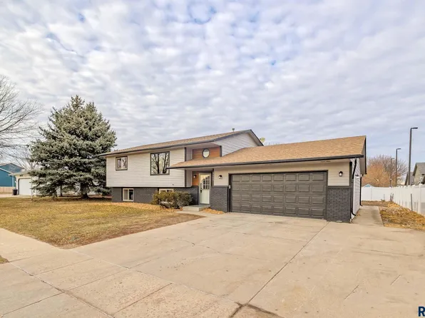 5400 W Dardanella Rd, Sioux Falls, SD 57106
